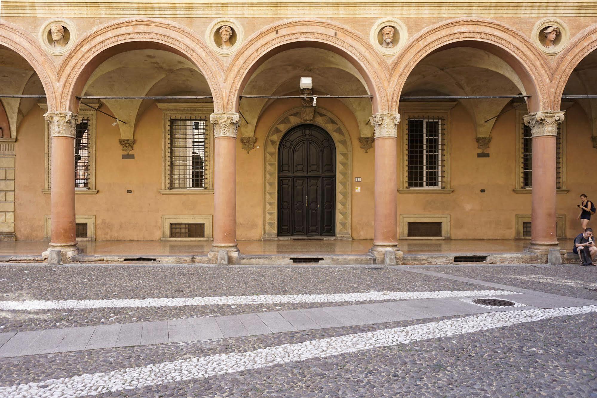 Casa Isolani Charms Santo Stefano Bed & Breakfast